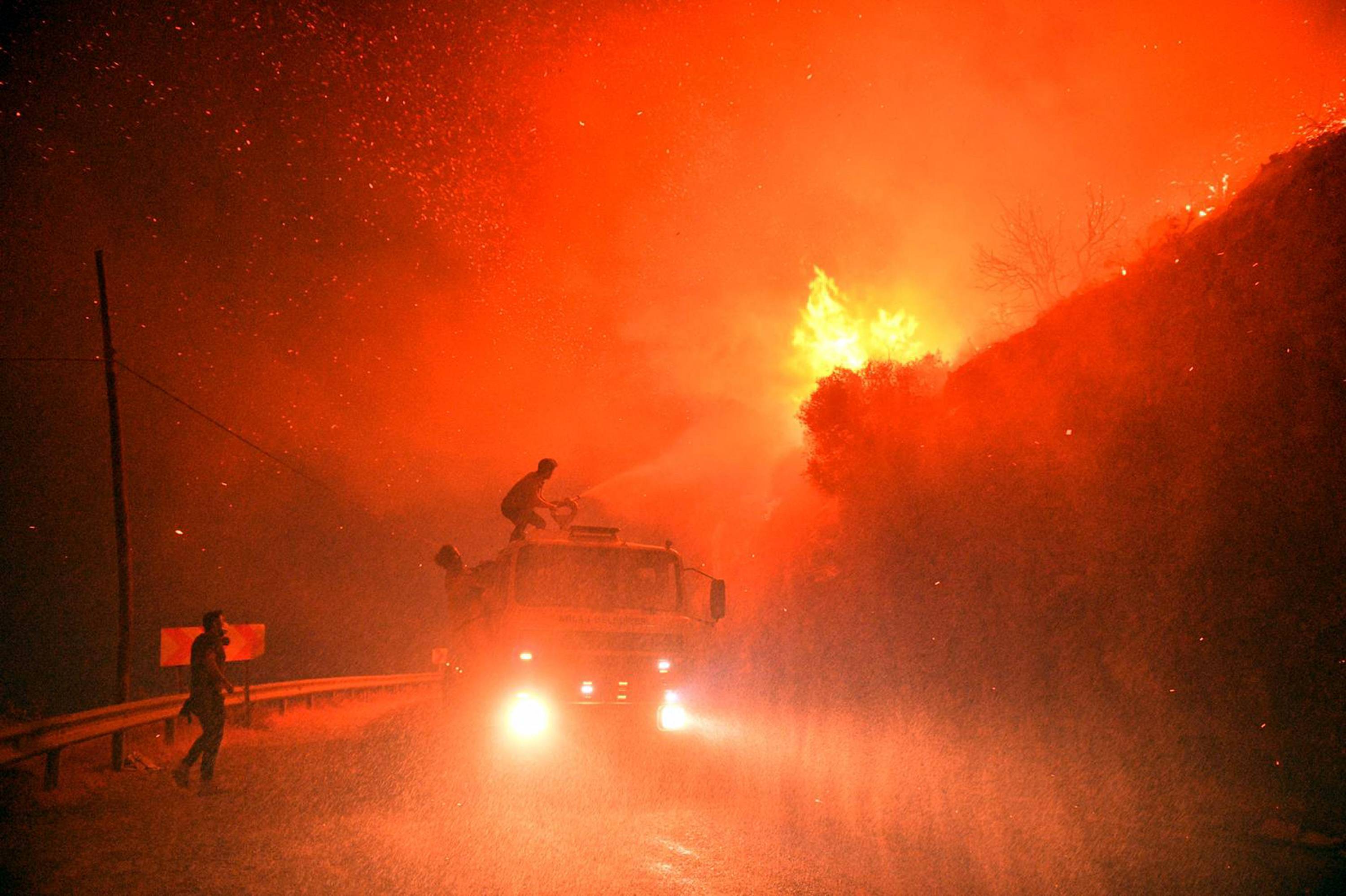 中國風(fēng)云衛(wèi)星助力監(jiān)測希臘和土耳其火情