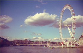 游樂(lè)場(chǎng)所